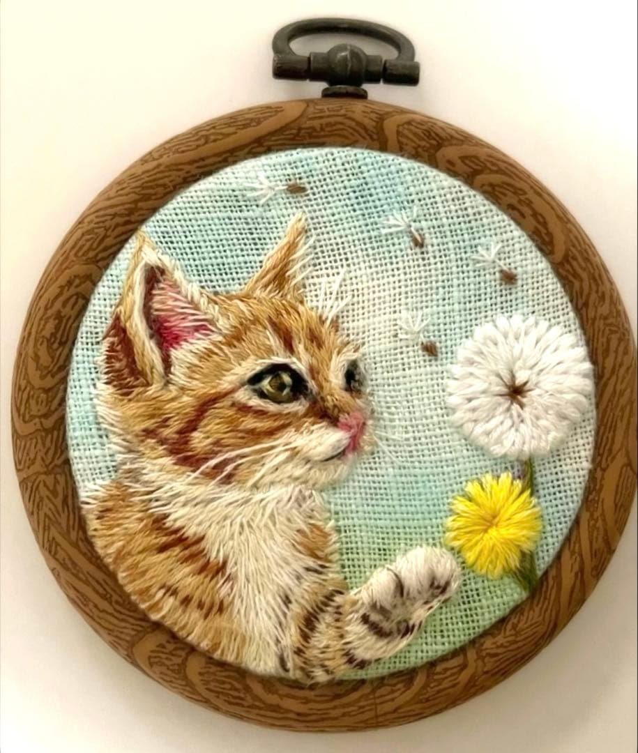 タ*ー様 ハンドメイドミニ刺繍フレーム　茶トラ猫とタンポポの綿毛
