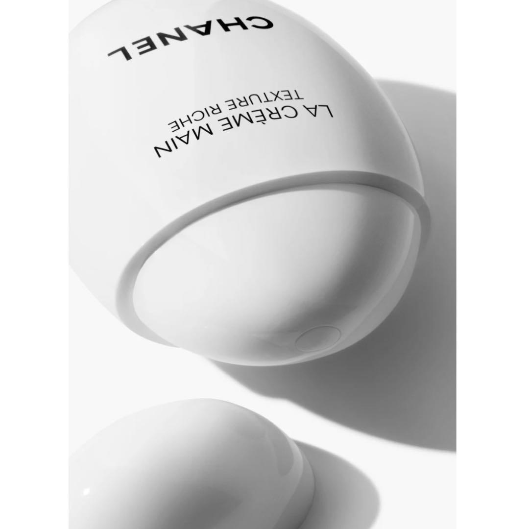 ② CHANEL ラ クレーム マン テクスチャー リッシュ