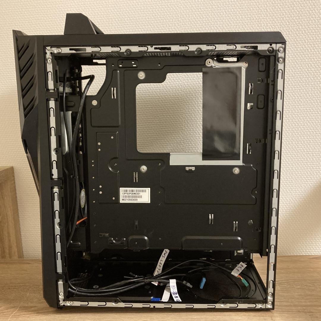 【ASUS ROG】Strix GA15 ゲーミングPCケース ATX対応