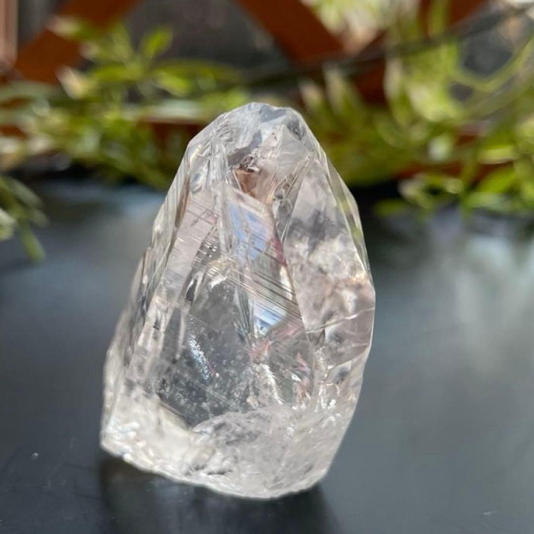 C-3【高品質•天然石】水晶44g AAAグレード 虹入りクリスタルタワー