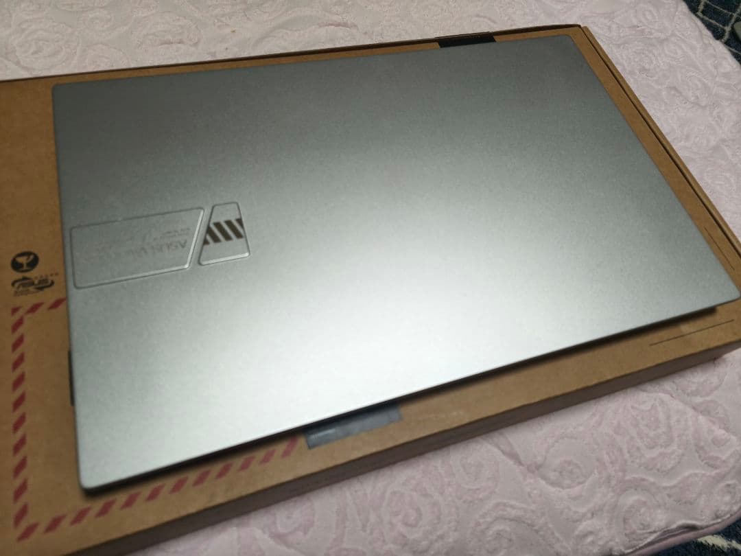 ASUS Vivobook 15.6インチ シルバー M3504Y
