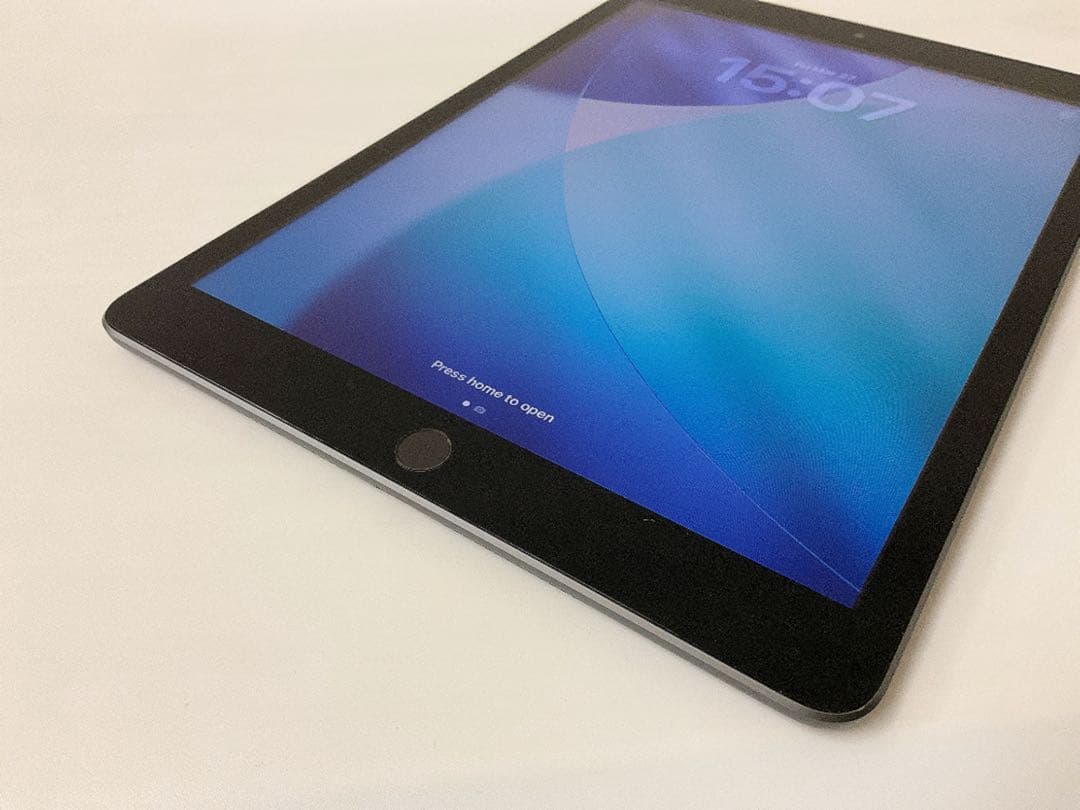 【超美品・BT95％】iPad 第9世代 64GB Cellularモデル