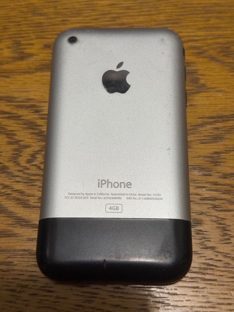 iPhone 2G 4GB refurbished 美品 日本未発売　第1世代