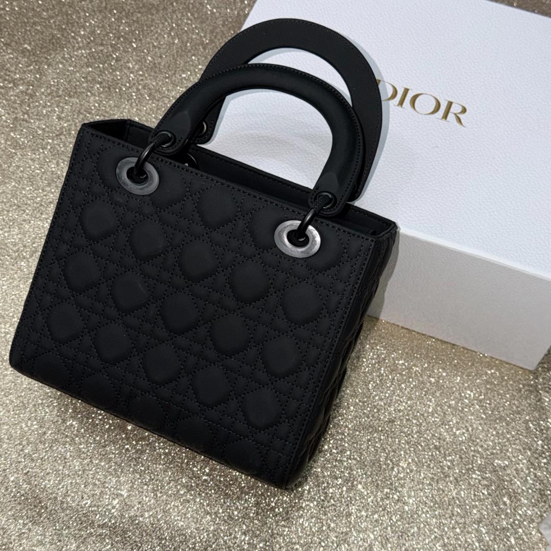 ✨美品✨ブラックキルティングハンドバッグレディース~~