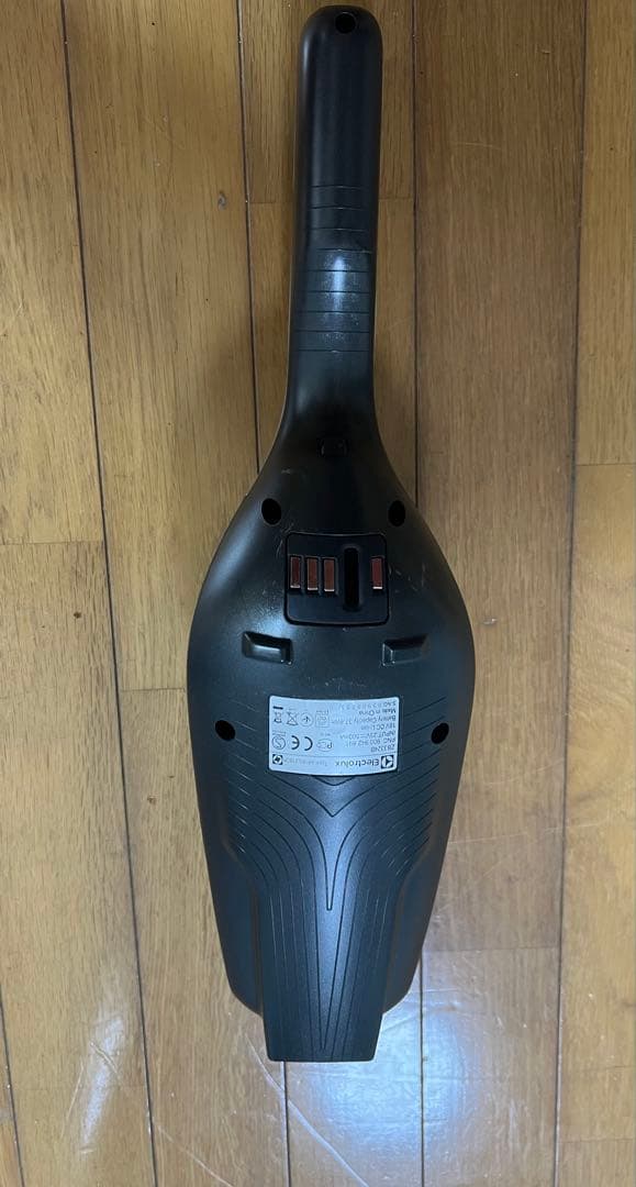 【良品】Electrolux スティッククリーナー 本体 ZB3324B