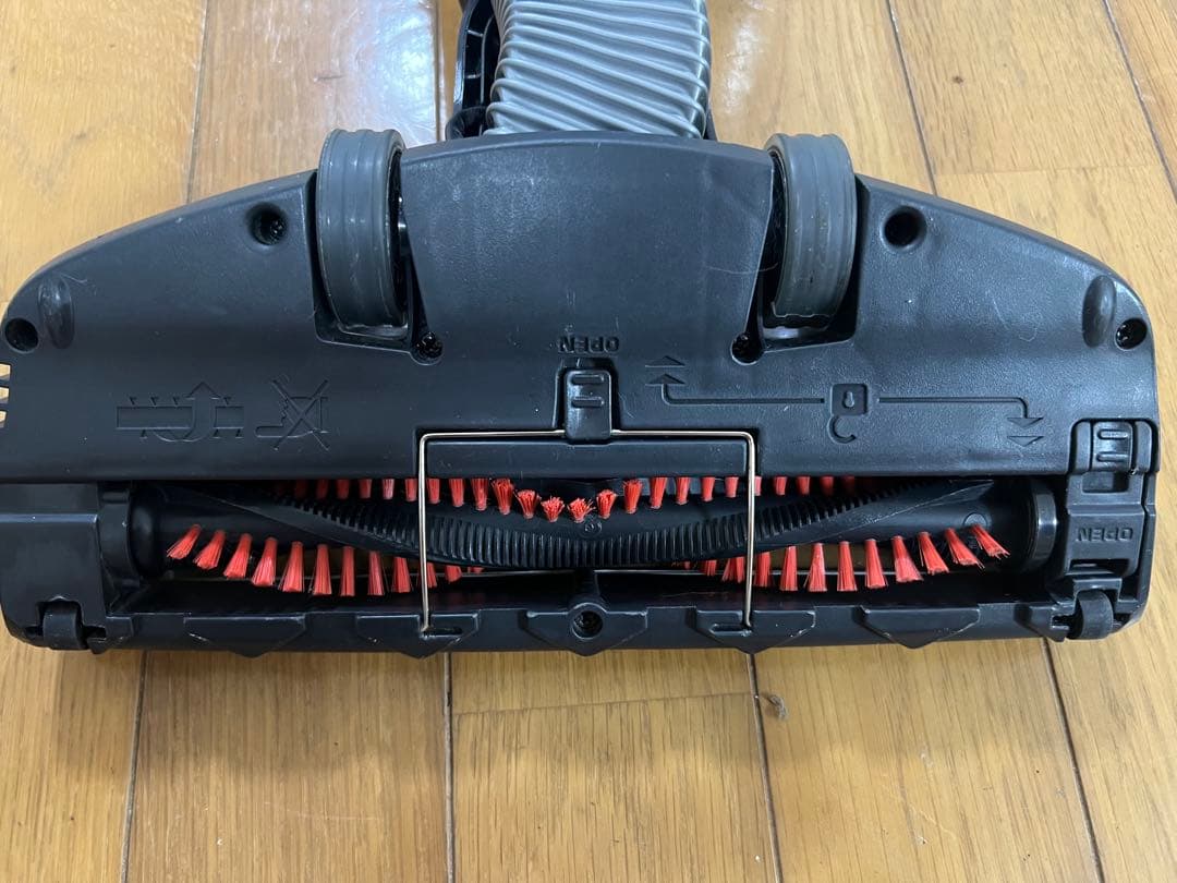【良品】Electrolux スティッククリーナー 本体 ZB3324B