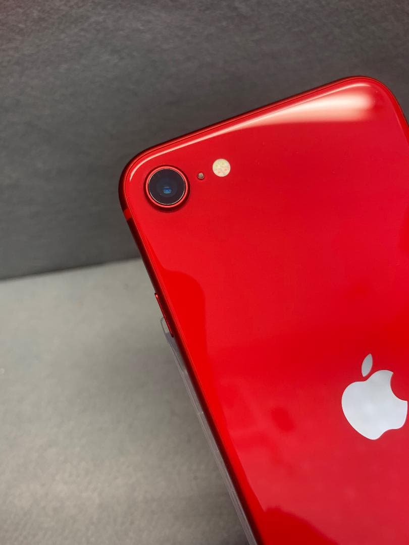 超美品　国内版　SIMフリー　iPhoneSE 第2世代 128GB レッド色