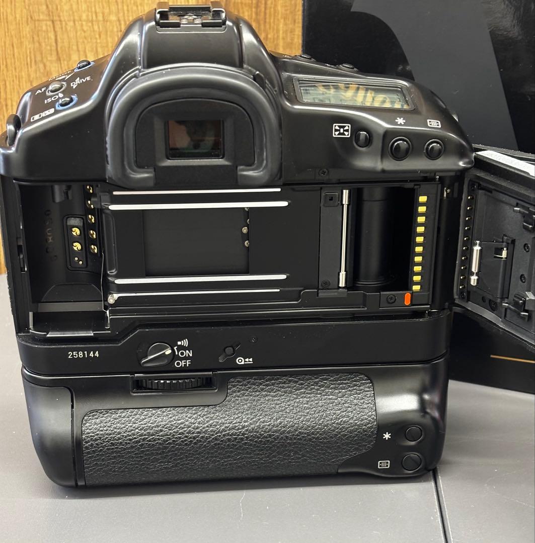 Canon EOS-1v HS 本体 箱付き キャノン 一眼レフカメラフィルム