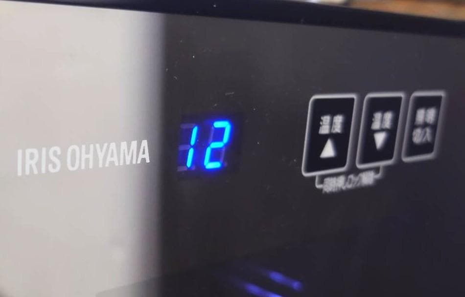 ★美品　2025年製造　アイリスオーヤマ　ワインセラー　PWC-331P★
