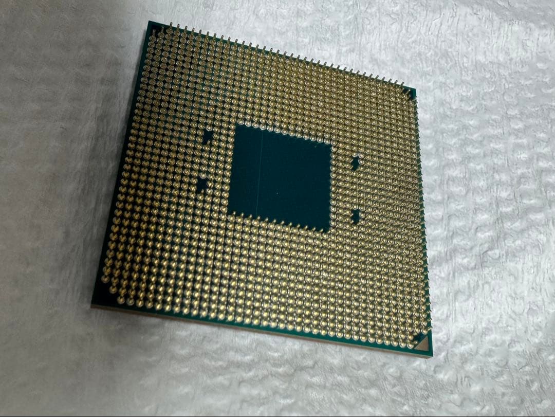 AMD Ryzen7 3800X CPU本体
