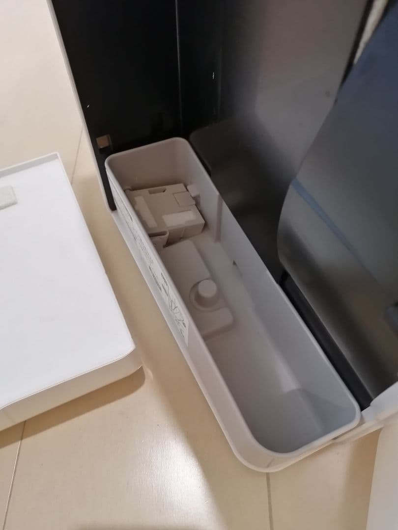 まんまる　[美品]　富士通　加湿脱臭機　DAS-303E-W
