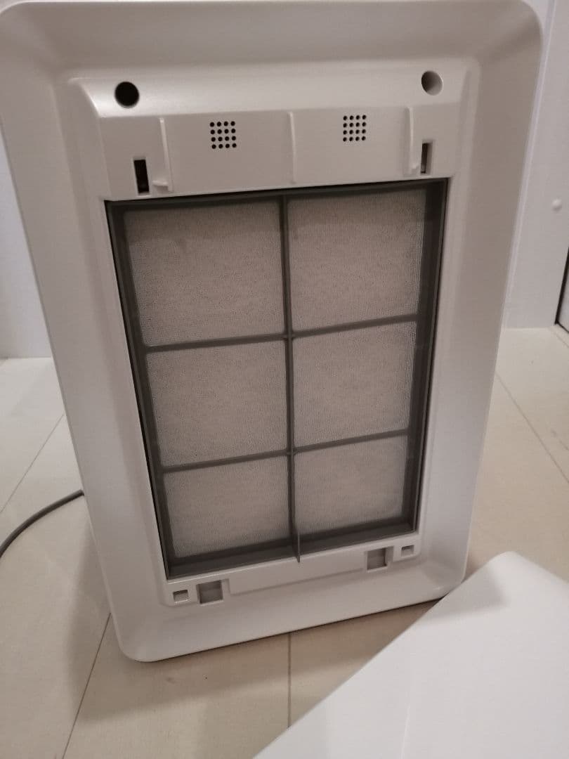 まんまる　[美品]　富士通　加湿脱臭機　DAS-303E-W