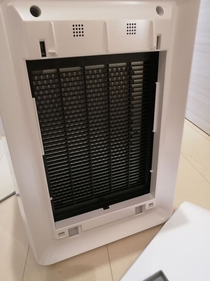 まんまる　[美品]　富士通　加湿脱臭機　DAS-303E-W