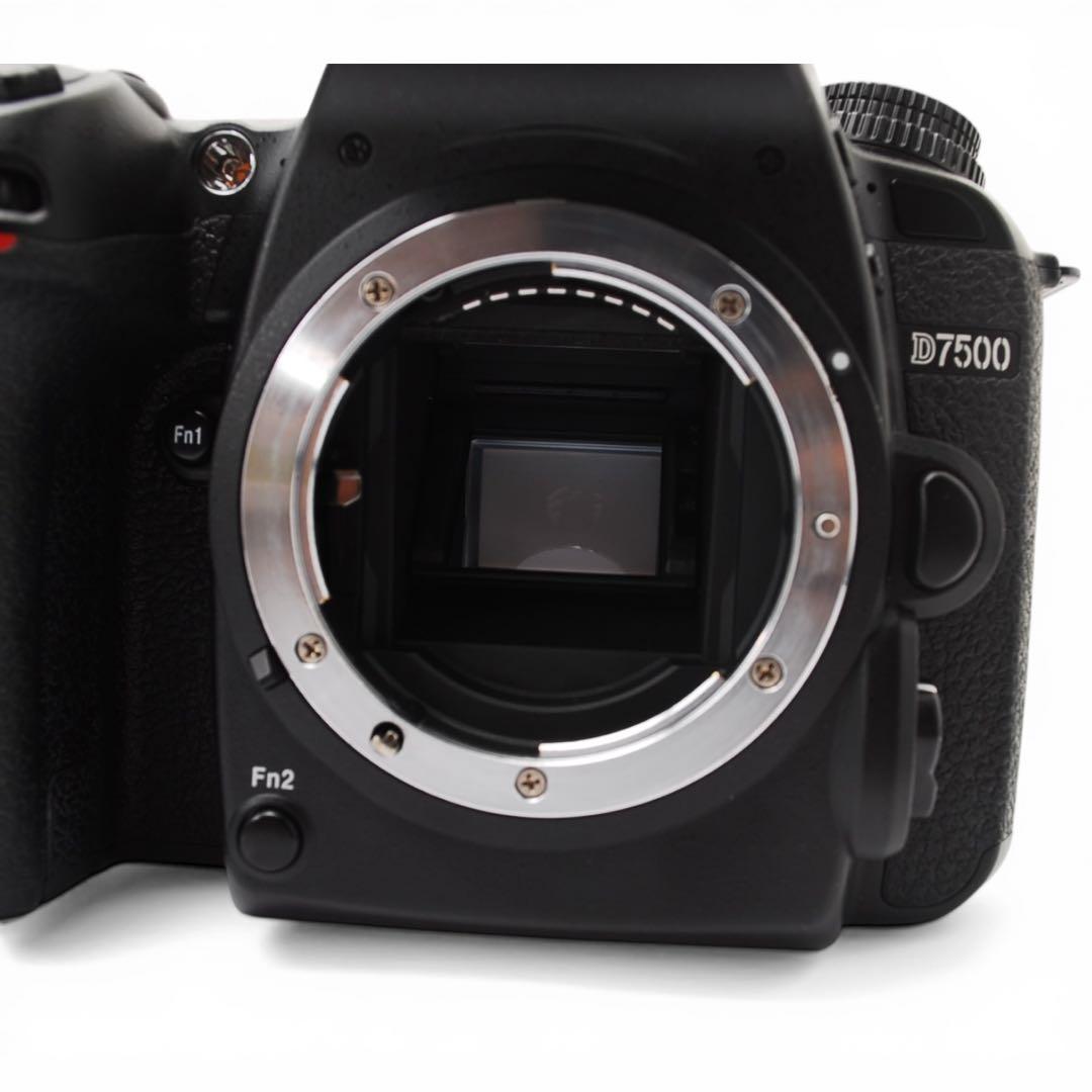 Nikon D7500 ダブルレンズ Wi-Fi 動作良好