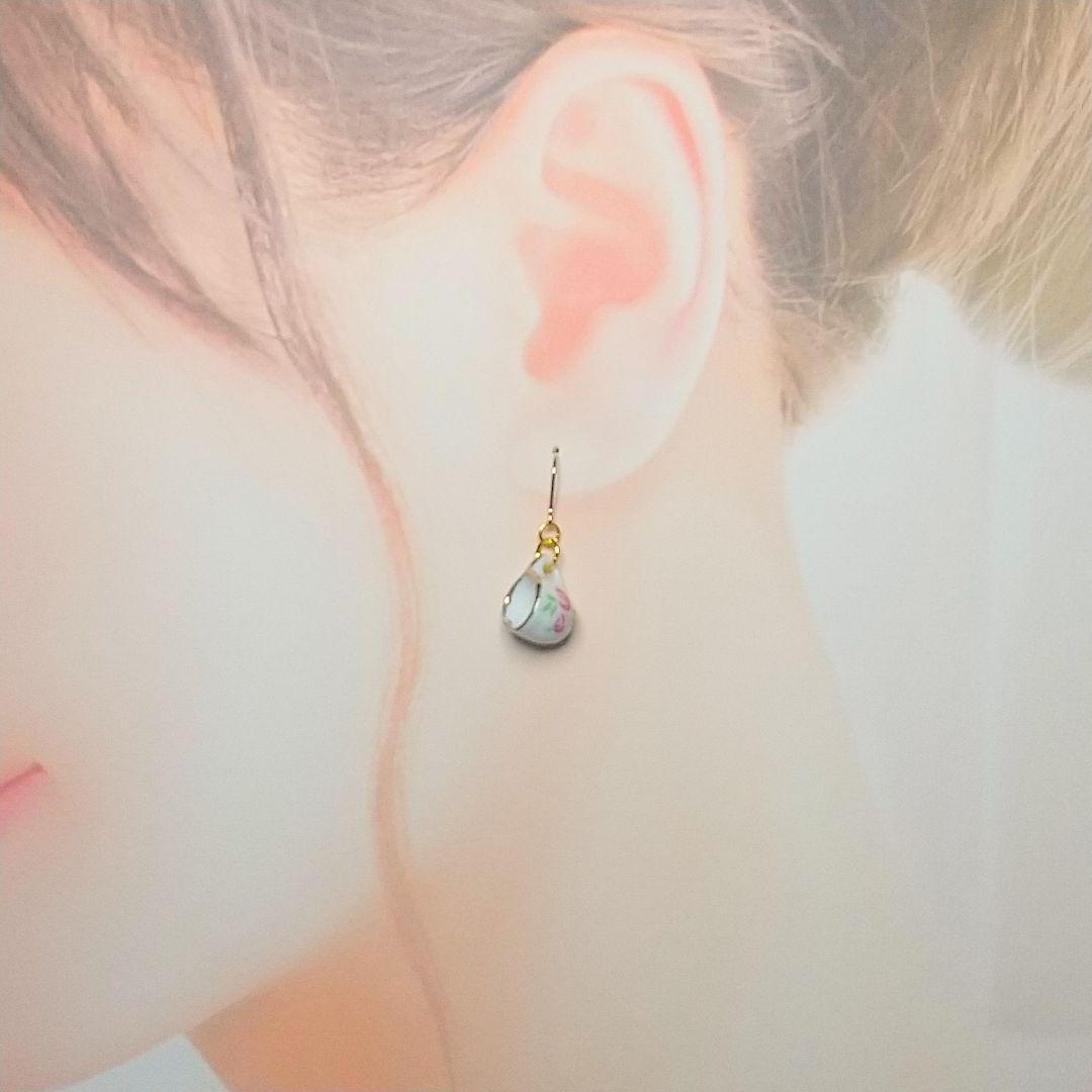 SOLD◆ハンドメイド ティーカップ ピアス 白 ホワイトピンク 花 ミニチュア