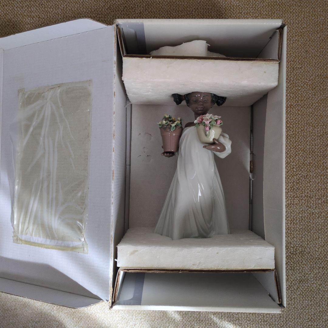 （貴重）リヤドロLLADRO　春の花　フィギュリン