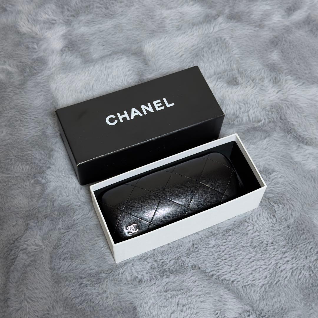 【極美品】CHANEL メガネケース キルティング　空箱　外箱付き