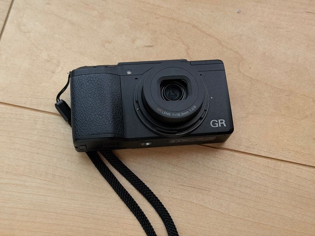 【シャッター回数7019 】RICOH GR II コンパクトデジタルカメラ