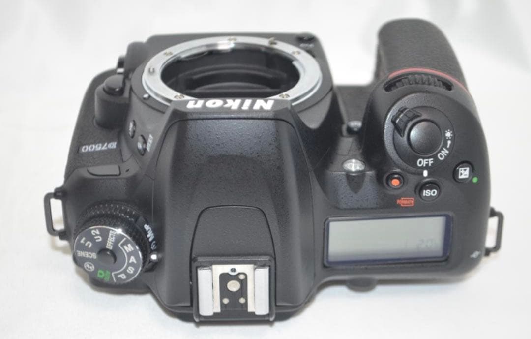 滅多にないシャッター数6000回以下 Nikon D7500☆Wi-Fi搭載