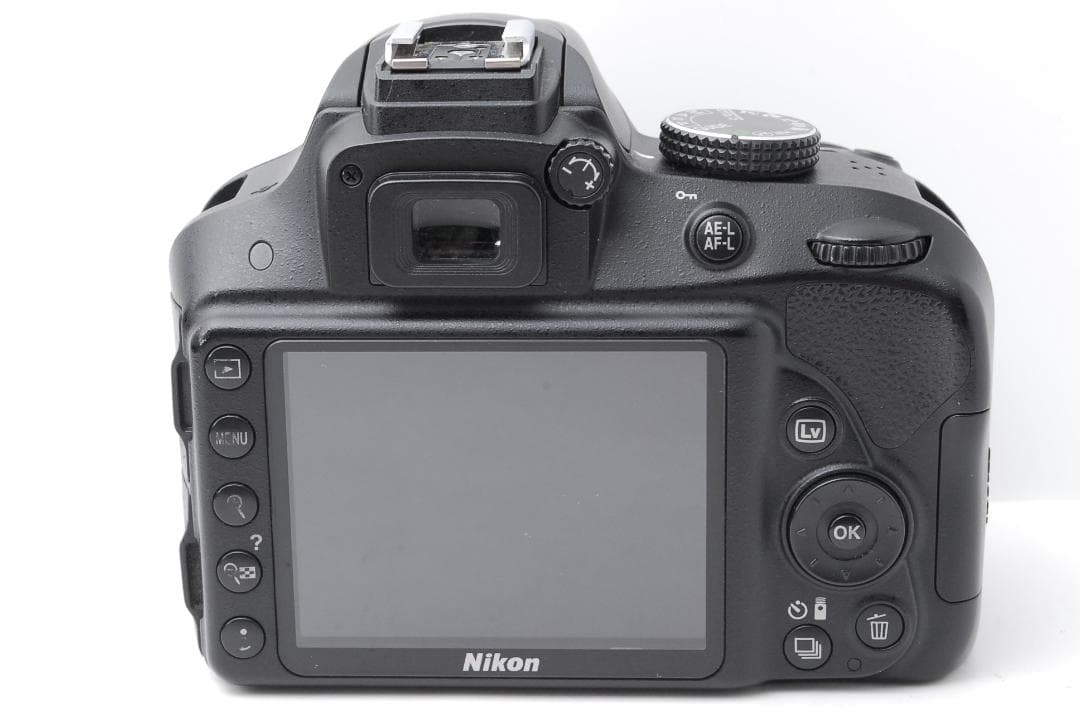 【美品　使用感少】ダブルレンズ　Nikon D3300　スマホ転送　高画質モデル