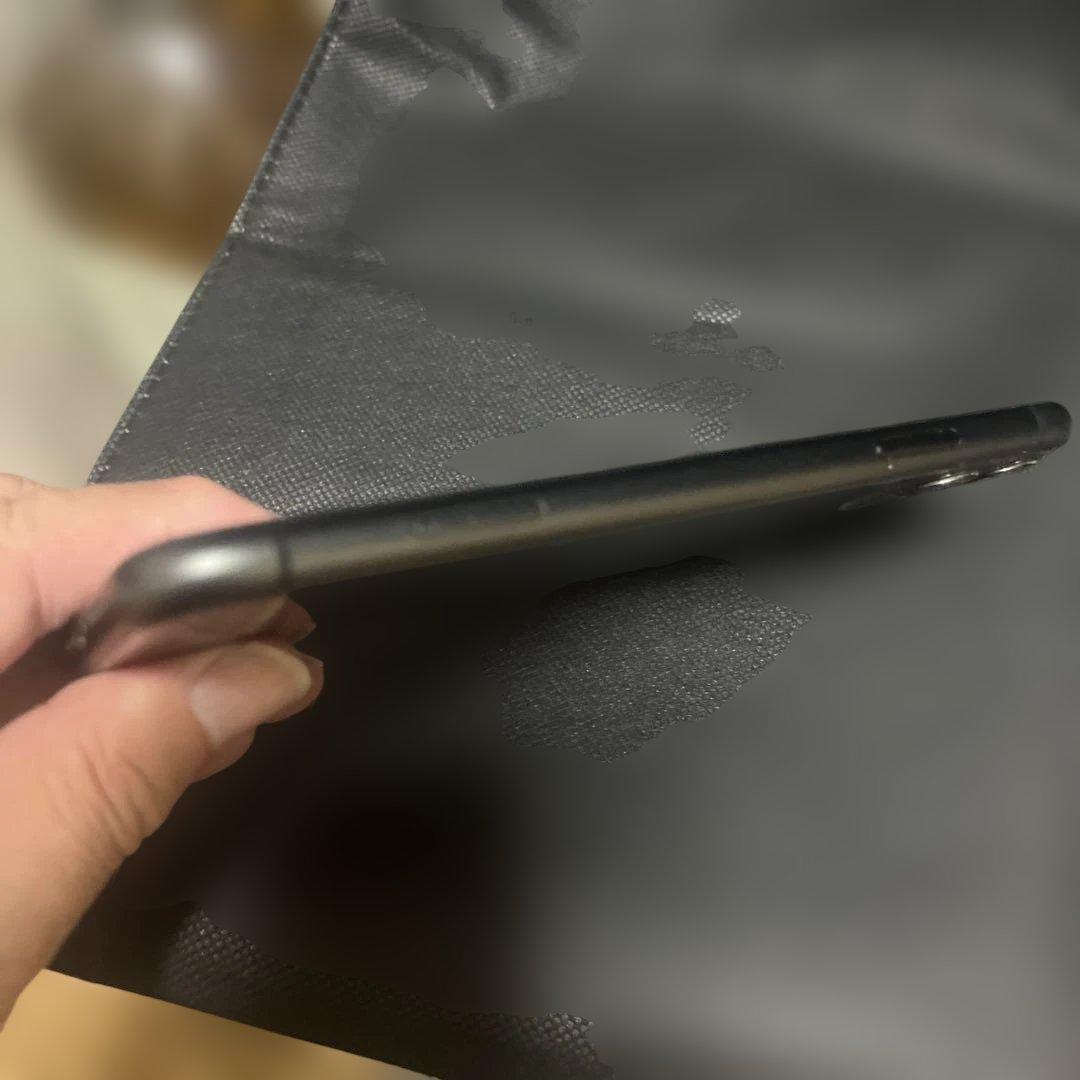 iPhone11 ブラック　64GB