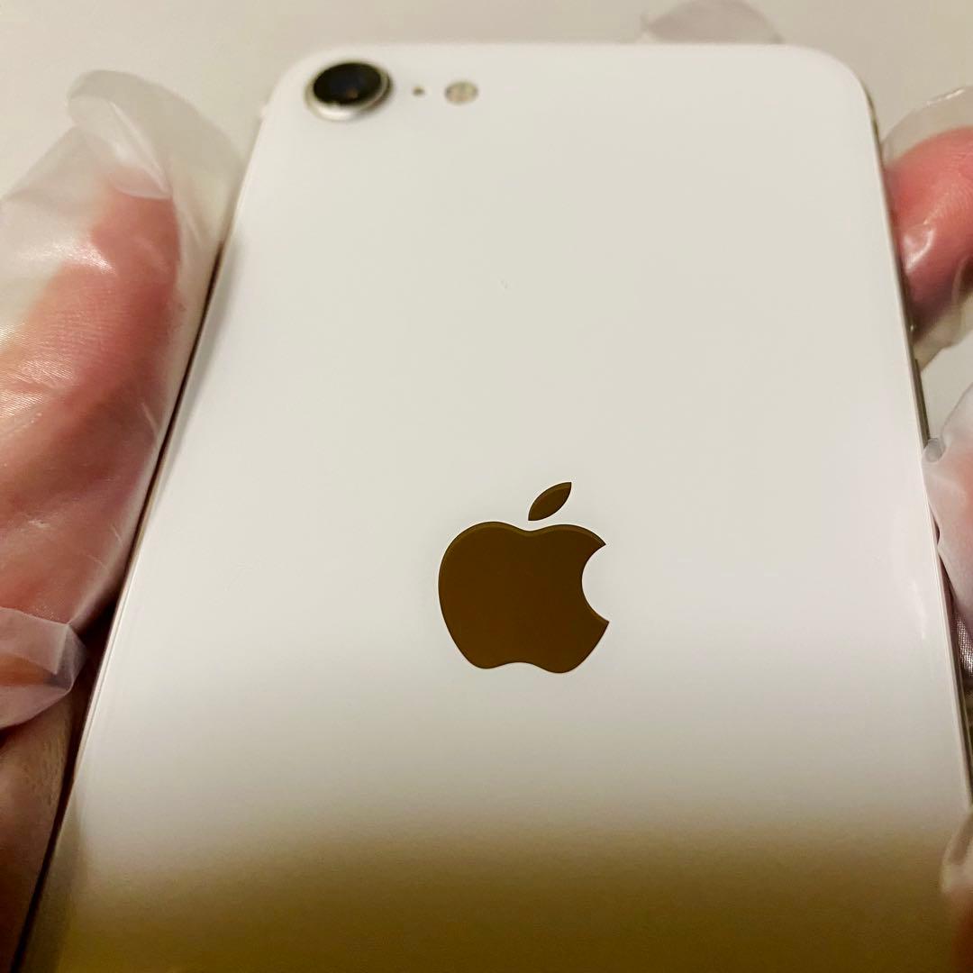 Apple iPhone SE2ホワイト 64gb SIMロック有り 即日発送