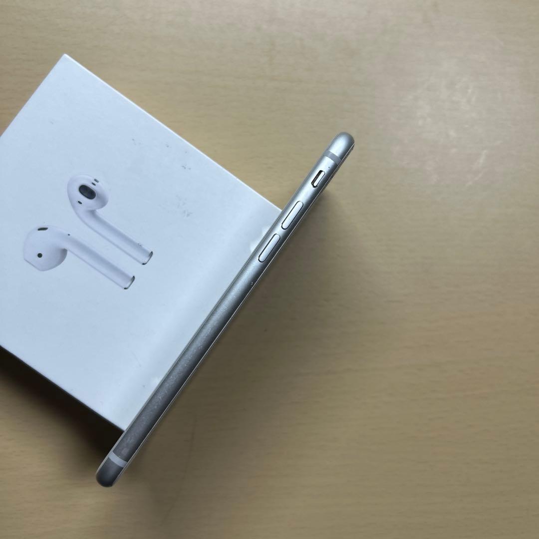 iPhone8 64GB SIMフリー　バッテリー最大容量72% 割れあり