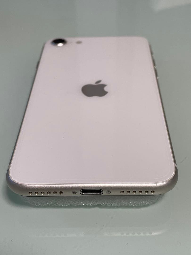 iPhone SE 第３世代 64GB スターライト バッテリー100%