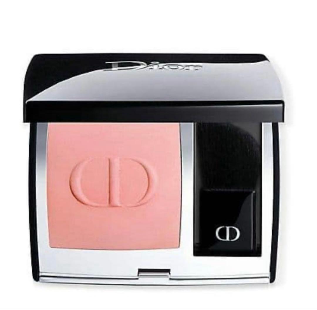 DIOR 限定　スキンルージュブラッシュ732 ピーチコロールサテン