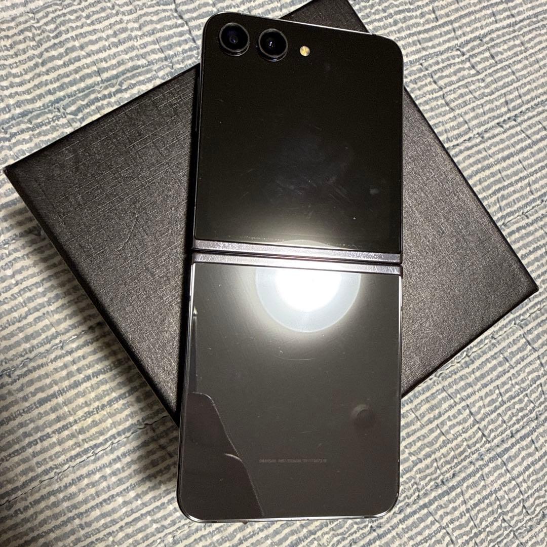 も*）様 [オークション]Galaxy Z Flip5 256GB ブラックSI