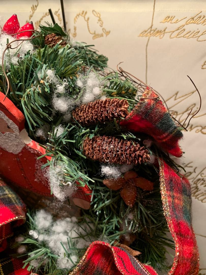 ドイツ製　木製人形　クリスマスリース　美品のビンテージのサンタさんが覗いてます！