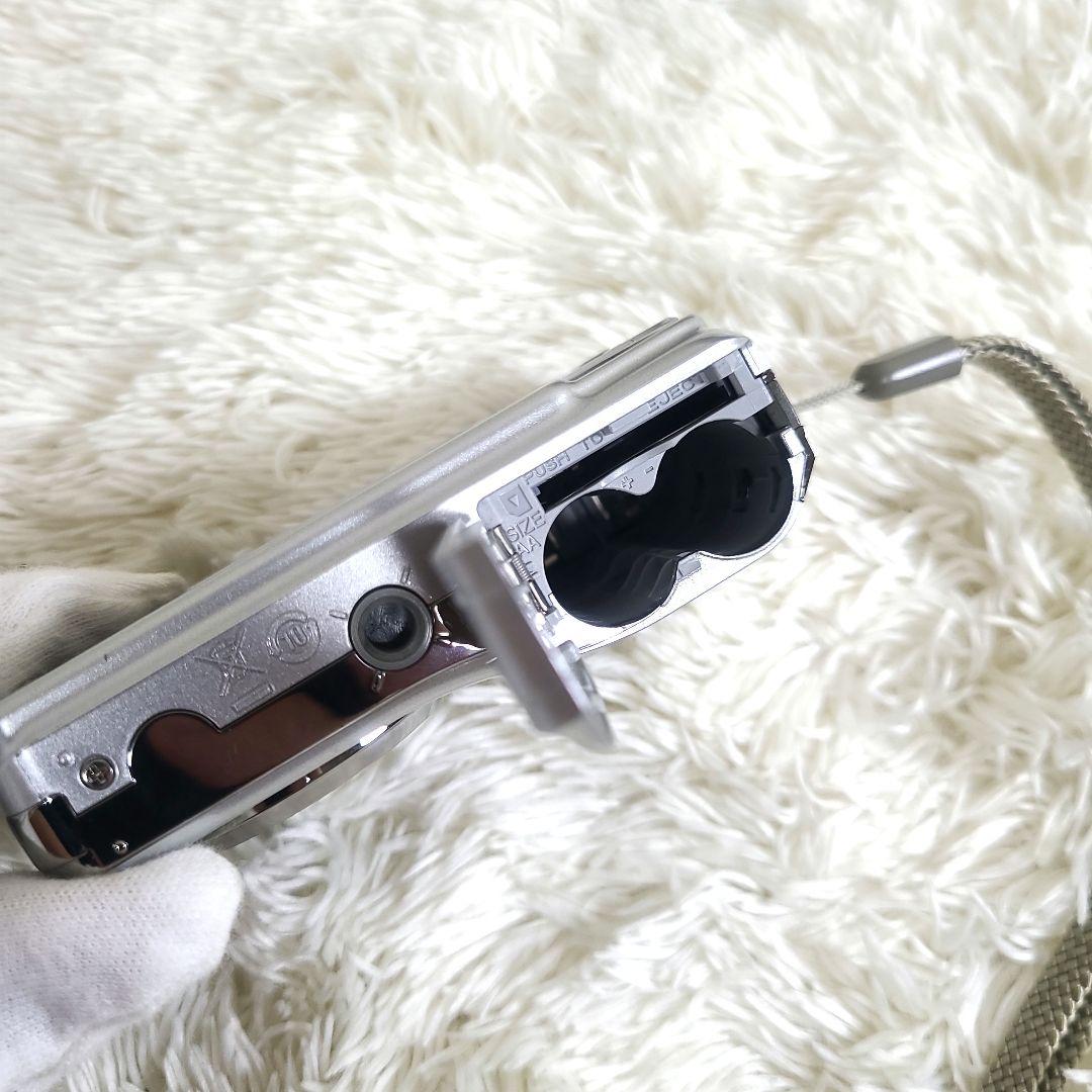 FUJIFILM Finepix AX250 コンパクトデジタルカメラ