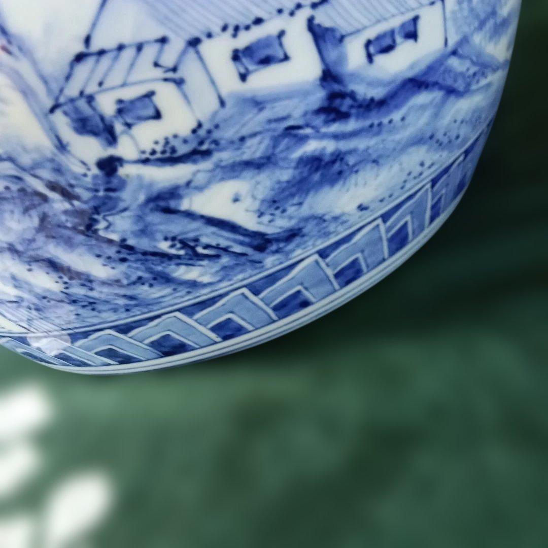 青白磁の風景画 丸型火鉢　 直径 約34cm　高さ約26cm
