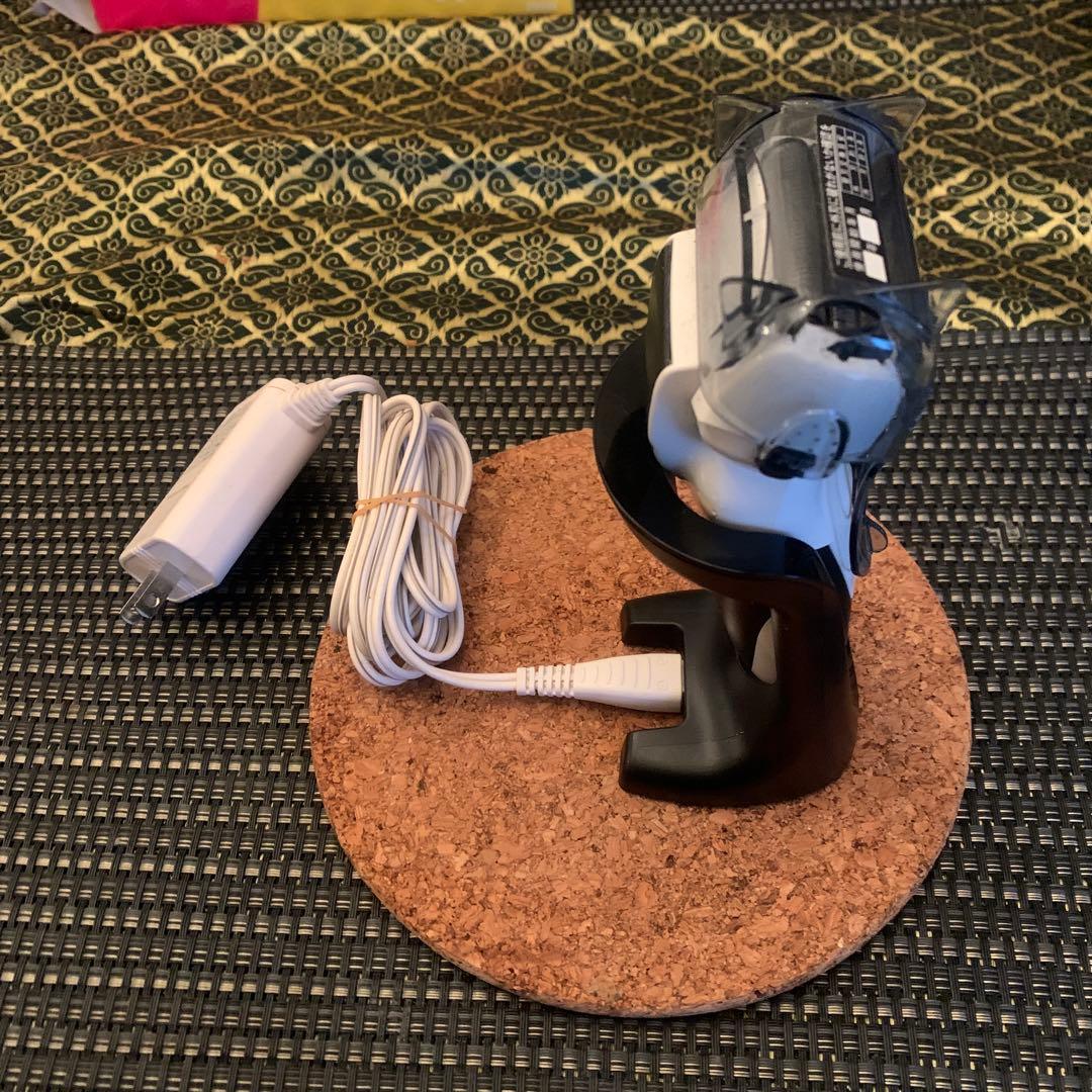 (中古品)パナソニック ラムダッシュ 3枚刃 白 ES-ST23-W ウォッチ