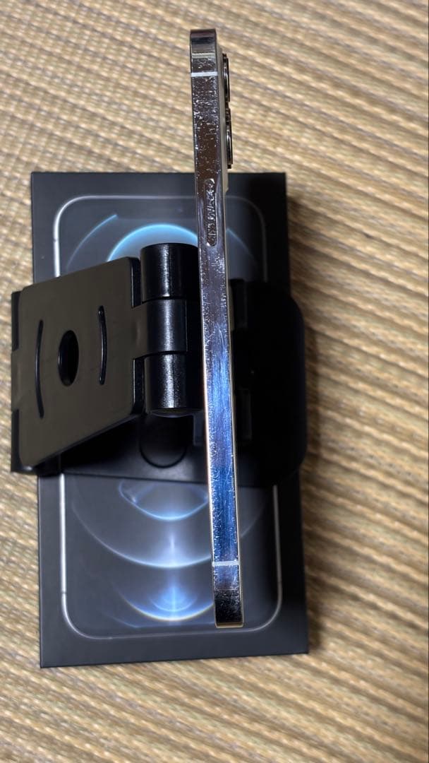 Apple iPhone 12 Pro 本体