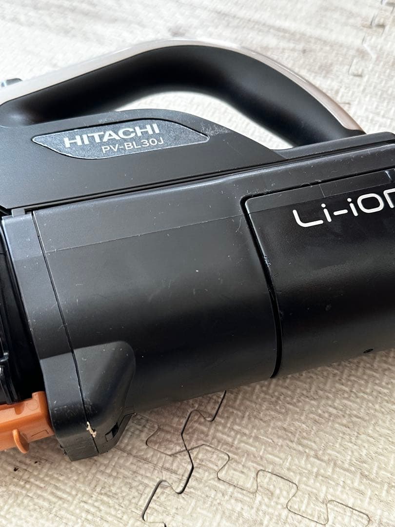 HITACHI 日立充電式掃除機　PV-BL30J 2021年製