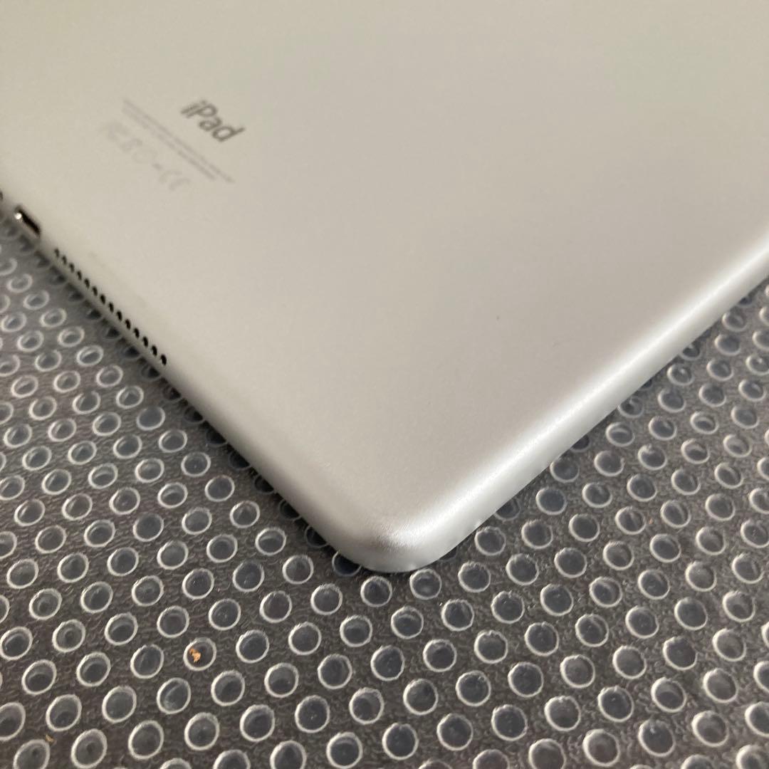 567【早い者勝ち】電池良好☆iPad Air2 第2世代 32GB ドコモ☆