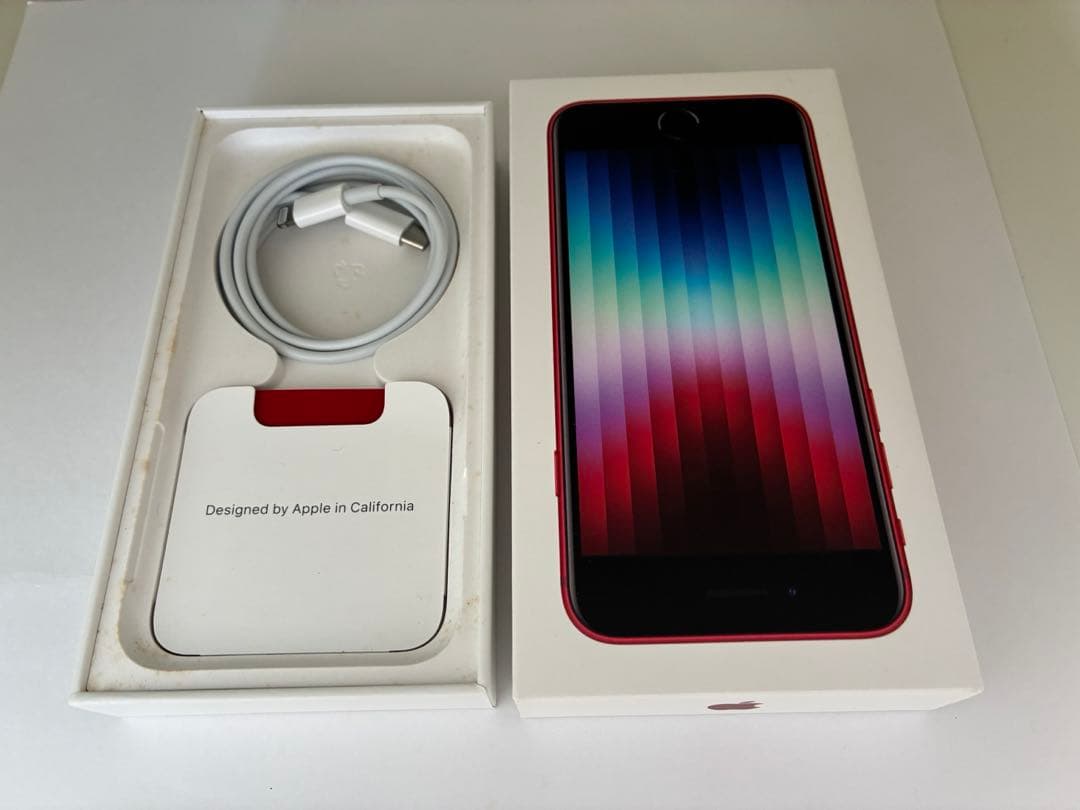 Apple iPhone SE(第３世代)赤 64GB