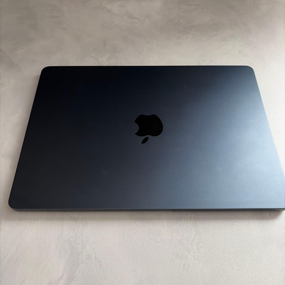 【美品】M2 MacBook Air 16GB/256GB （ミッドナイト）