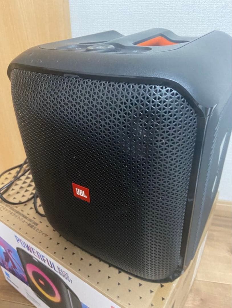 山本さん専用JBL ワイヤレススピーカー 持ち手付き　返品交換はできません。