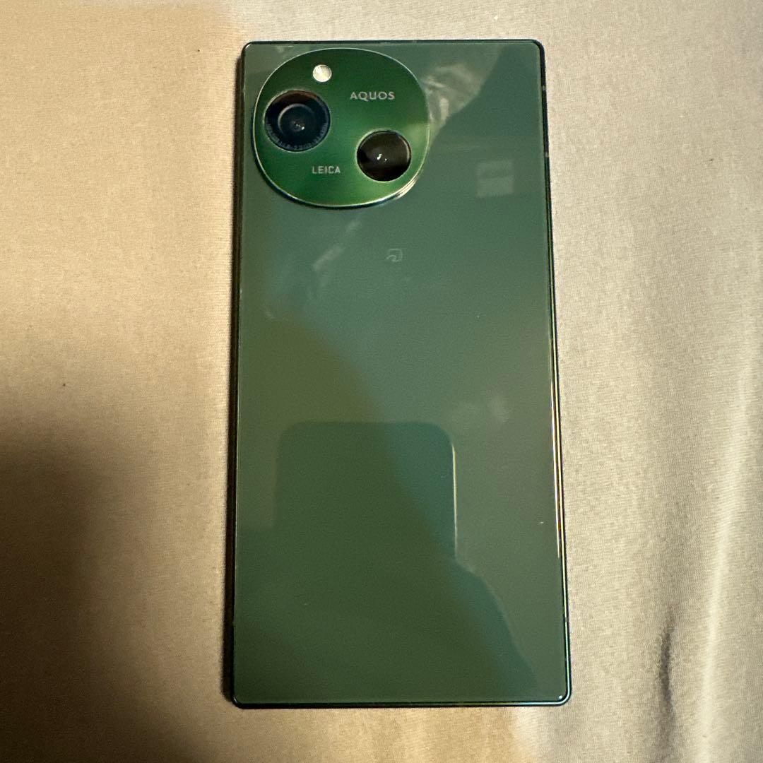 SHARP AQUOS R9 docomo SIMフリー グリーン 2
