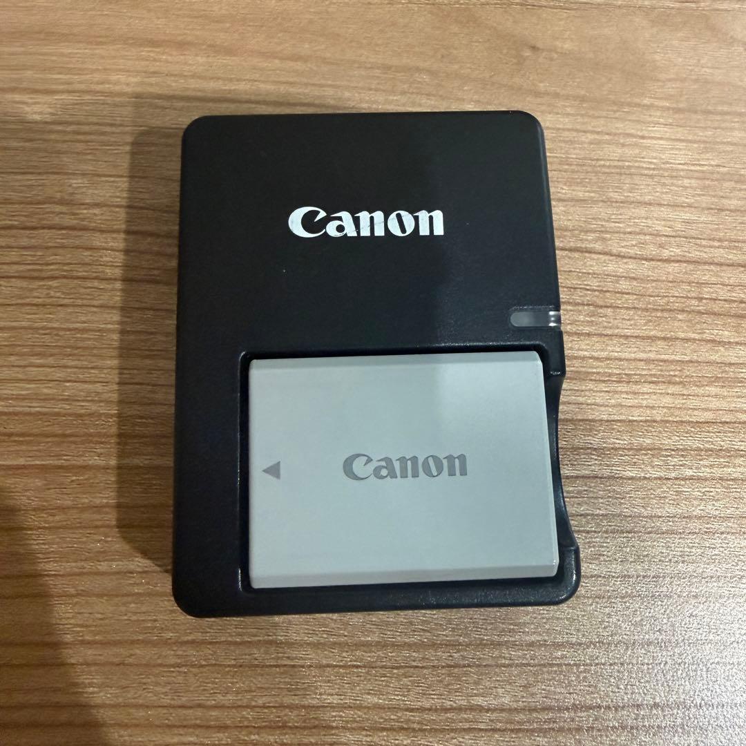 Canon EOS Kiss X2 デジタル一眼レフ
