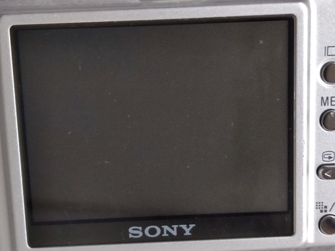 SONY ソニー　Cyber-shot DSC-T9　デジタルカメラ