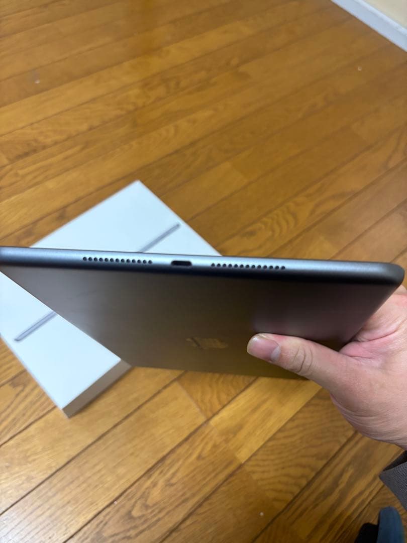 Apple iPad (第9世代)64GB Wi-Fiモデルバッテリー容量80%