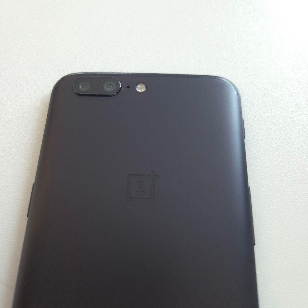 one plus 5 8/128GB アンドロイド10 シムフリー ３６４