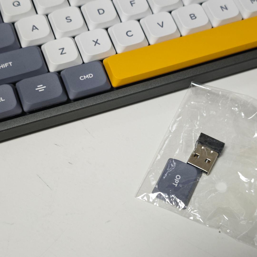 美品 Nuphy Air75 ワイヤレスメカニカルキーボード 青軸