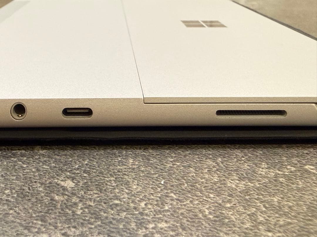 Surface Go 3 officeなし