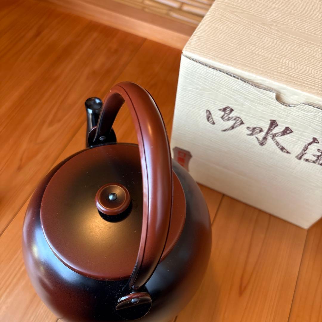 茶道具　未使用　水注(水次)薬缶 口蓋無し　￼腰黒ヤカン 利休形　秀峰堂