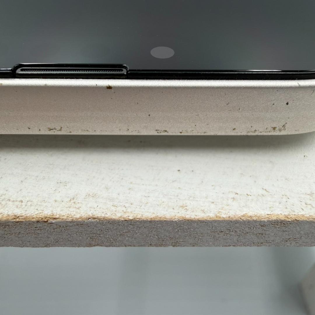 iPhone13 128GB スターライト 444
