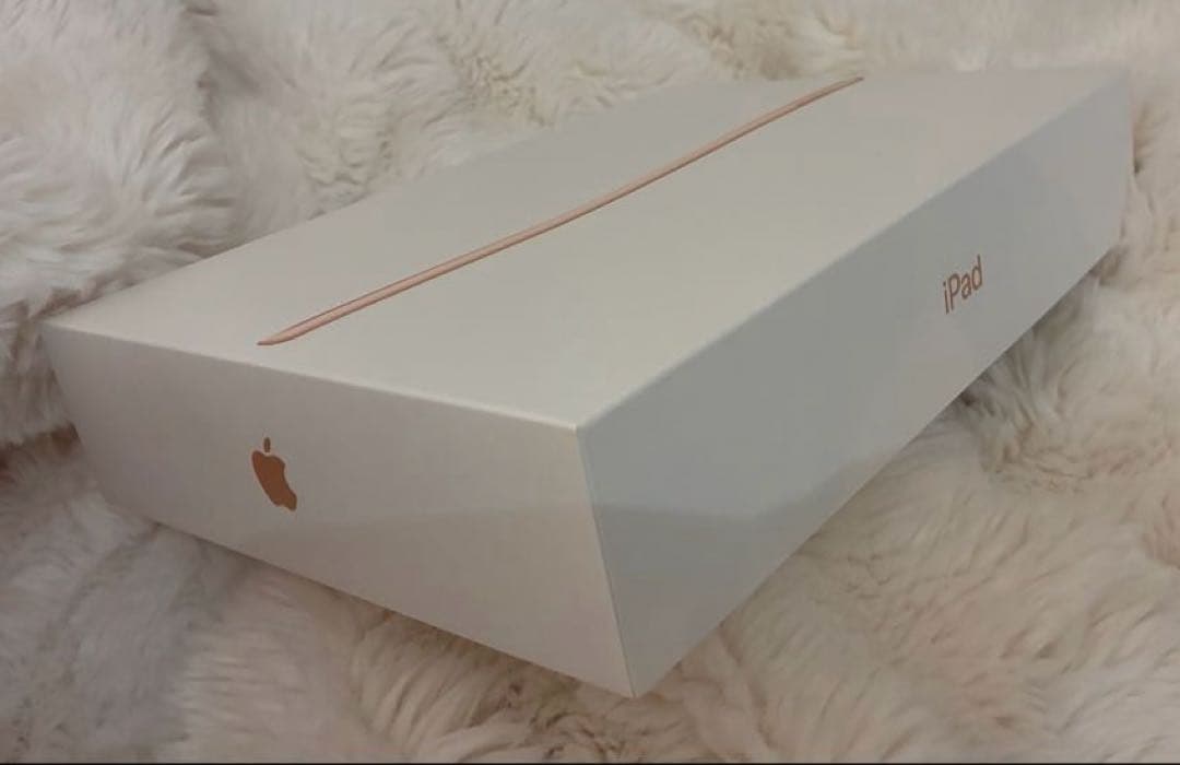 【美品】iPad 第8世代 32GB Wi-Fiモデル バッテリー容量100%